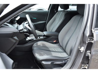 Peugeot 208 1.2 PureTech Allure EAT8
