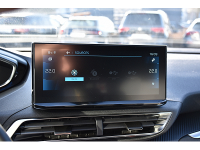 Peugeot 5008 1.5 Blue HDI Allure EAT8