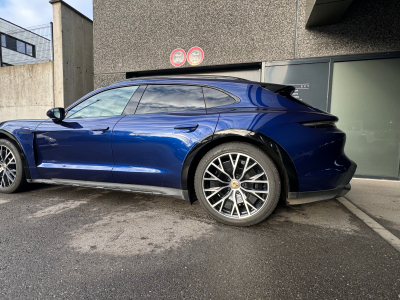 Porsche Taycan Turbo S Cross Turismo