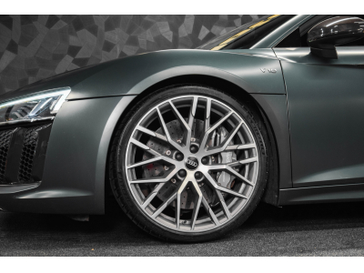 Audi R8 5.2 V10 + FSI COUPÉ S-TRONIC