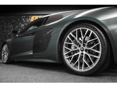 Audi R8 5.2 V10 + FSI COUPÉ S-TRONIC