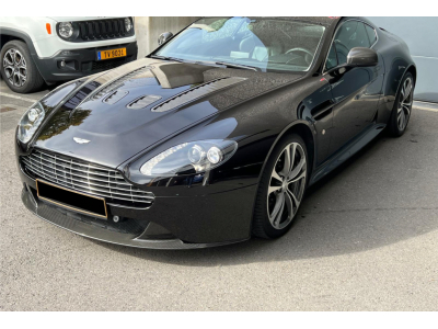 Aston Martin V12 Vantage FULL CARBON MANUAL REAR CAMERA MY2013