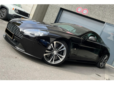 Aston Martin V12 Vantage FULL CARBON MANUAL REAR CAMERA MY2013