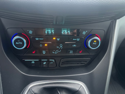 Ford Kuga FORD KUGA COOL&CONNECT LED NAVI SHZ LRH