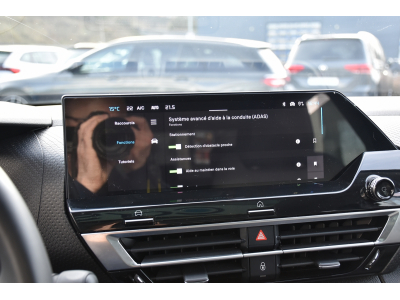 Citroën C4 X 1.2 PureTech Shine EAT8