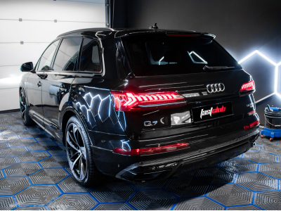 Audi Q7 TFSI 55 NOIR Sline 7 PL QUATTRO / B&O / full LEDS / PANO / CAMERA / JA23