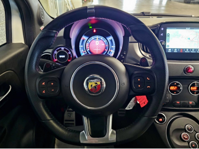 Abarth 500 1.4 T-JET 165 AUTO BEATS PANO CUIR NAVI 1 HAND