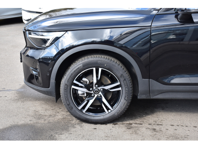 Volvo XC40 2.0 B4 MHEV PLUS DARK