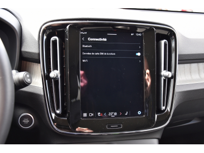 Volvo XC40 2.0 B4 MHEV PLUS DARK
