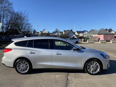 Ford Focus 1,5d EcoBlue Titanium Business Clipper 120cv 16.500km !