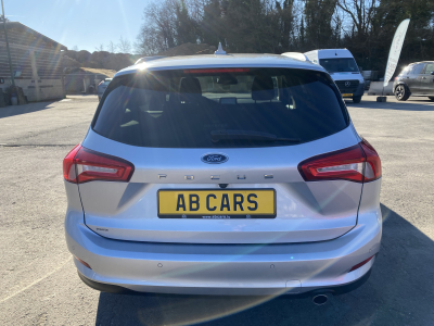 Ford Focus 1,5d EcoBlue Titanium Business Clipper 120cv 16.500km !