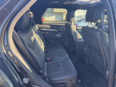 Land-Rover Discovery D240 R-Dynamic Landmark 7 Places