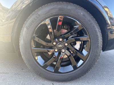 Land-Rover Discovery D240 R-Dynamic Landmark 7 Places