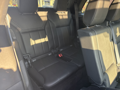 Land-Rover Discovery D240 R-Dynamic Landmark 7 Places