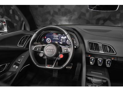 Audi R8 Spyder RWD - 5.2 V10 FSI