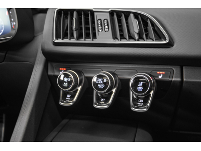 Audi R8 Spyder RWD - 5.2 V10 FSI