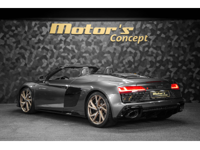Audi R8 Spyder RWD - 5.2 V10 FSI
