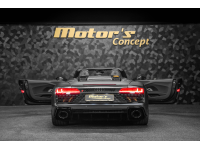 Audi R8 Spyder RWD - 5.2 V10 FSI