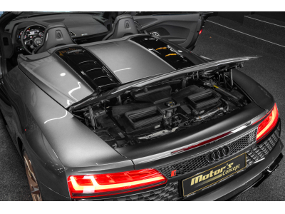 Audi R8 Spyder RWD - 5.2 V10 FSI