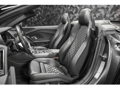 Audi R8 Spyder RWD - 5.2 V10 FSI