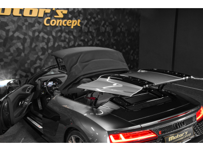 Audi R8 Spyder RWD - 5.2 V10 FSI