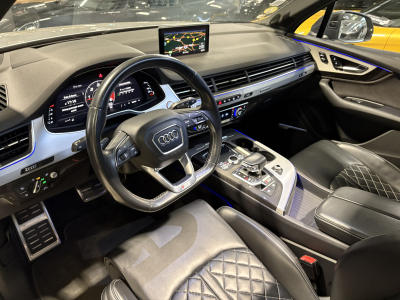Audi SQ7 4.0 TDI /7SITZ/PANO/22/AHK/VOLL