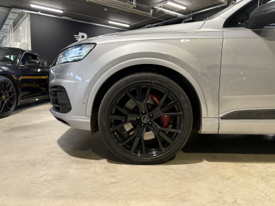 Audi SQ7 4.0 TDI /7SITZ/PANO/22/AHK/VOLL