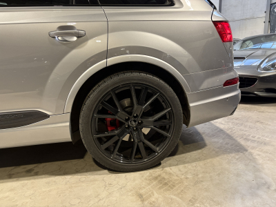 Audi SQ7 4.0 TDI /7SITZ/PANO/22/AHK/VOLL