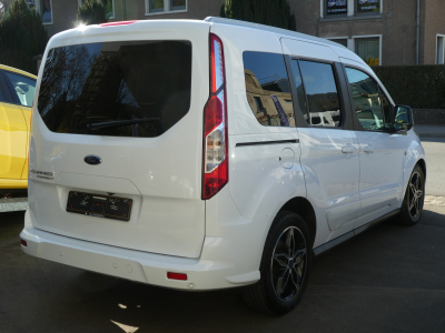 Ford Tourneo Connect TDCi 120 Auto. Titanium