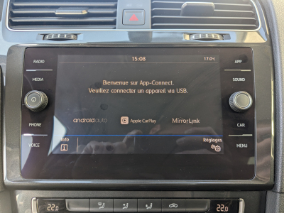 Volkswagen Golf 1.0 TSI CARPLAY APS AV+ARR BLUETOOTH