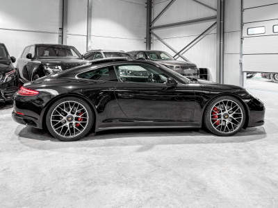 Porsche 991 911 Carrera 4 GTS / FULL BLACK / RACE TEX ALCANTARA/ PDLS + / PASM / PCM