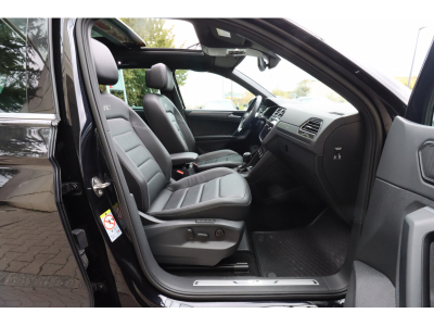 Volkswagen Tiguan 2.0TDI/R-LINE/4 Motion/PANO/HUD/20/AHK/360°/Leder