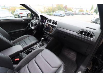 Volkswagen Tiguan 2.0TDI/R-LINE/4 Motion/PANO/HUD/20/AHK/360°/Leder