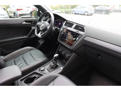 Volkswagen Tiguan 2.0TDI/R-LINE/4 Motion/PANO/HUD/20/AHK/360°/Leder