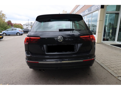 Volkswagen Tiguan 2.0/R-LINE/PANO/HUD/20/AHK/360°/4MOTION/LEDER