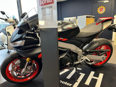 Aprilia RSV4