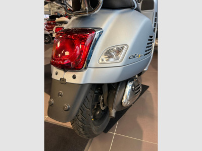 Vespa GTS 300 Super Tech