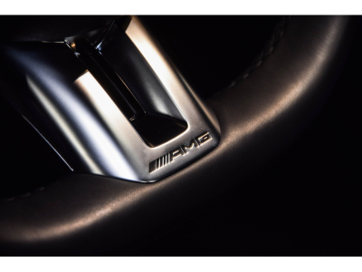 Mercedes-Benz SL 63 AMG 4 MATIC +