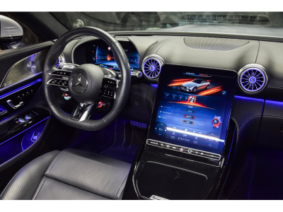 Mercedes-Benz SL 63 AMG 4 MATIC +