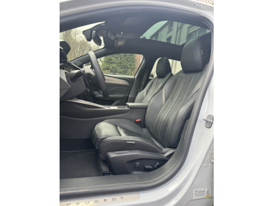 Peugeot 408 GT 1.6 Plug-In Hybrid 180 S&S e-EAT8