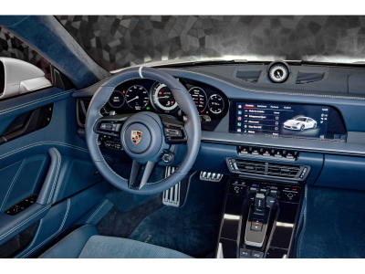 Porsche 992 Carrera GTS 