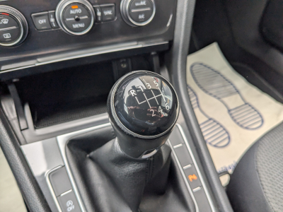 Volkswagen Golf 1.0 TSI COMFORTLINE ATTELAGE CAMERA CARPLAY