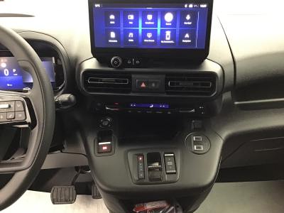 Opel Combo L1H1 AT 130 Navy/Kamera/Holzboden