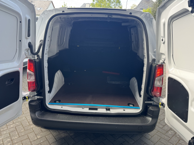 Opel Combo L1H1 AT 130 Navy/Kamera/Holzboden