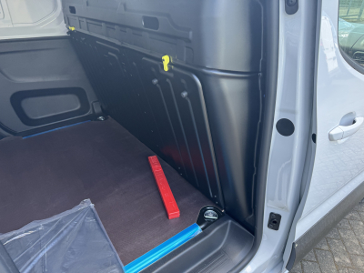 Opel Combo L1H1 AT 130 Navy/Kamera/Holzboden