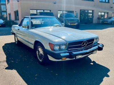 Mercedes-Benz SL 560 R107- top Zustand - 2 HAND