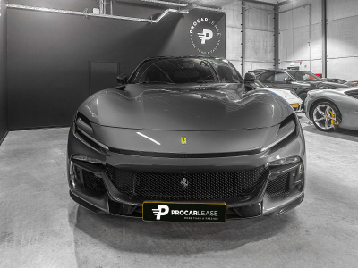Ferrari Purosangue V12 / AVAILABLE MY 2025 / PANORAMA/ CARBON/ NERO