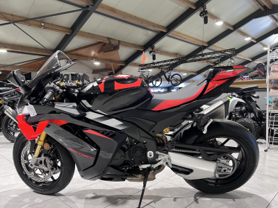 Aprilia RSV4 1100 FACTORY