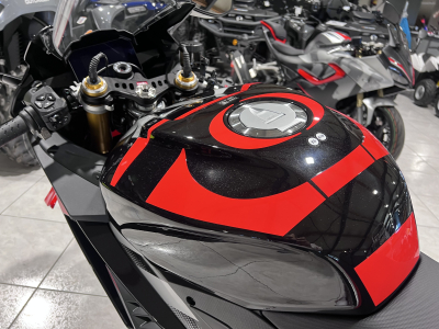 Aprilia RSV4 1100 FACTORY