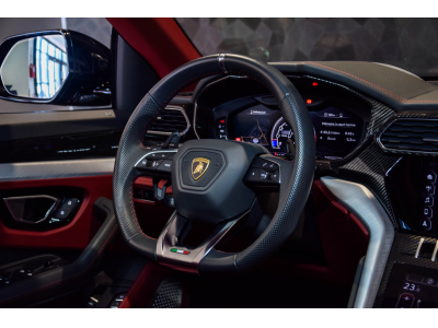 Lamborghini Urus V8 - GRIGIO KERES / ROSSO REA